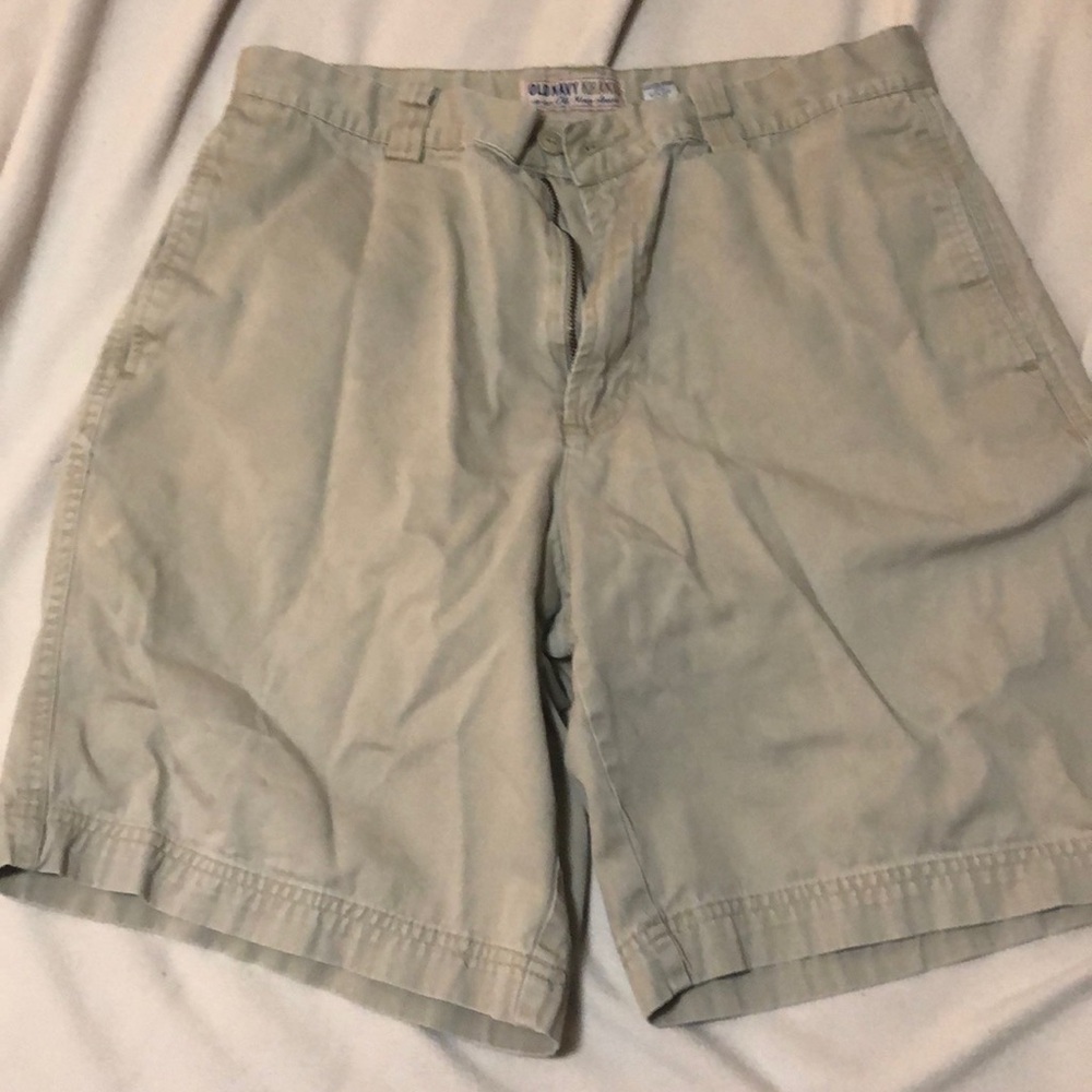 Old Navy Men’s Khaki Shorts